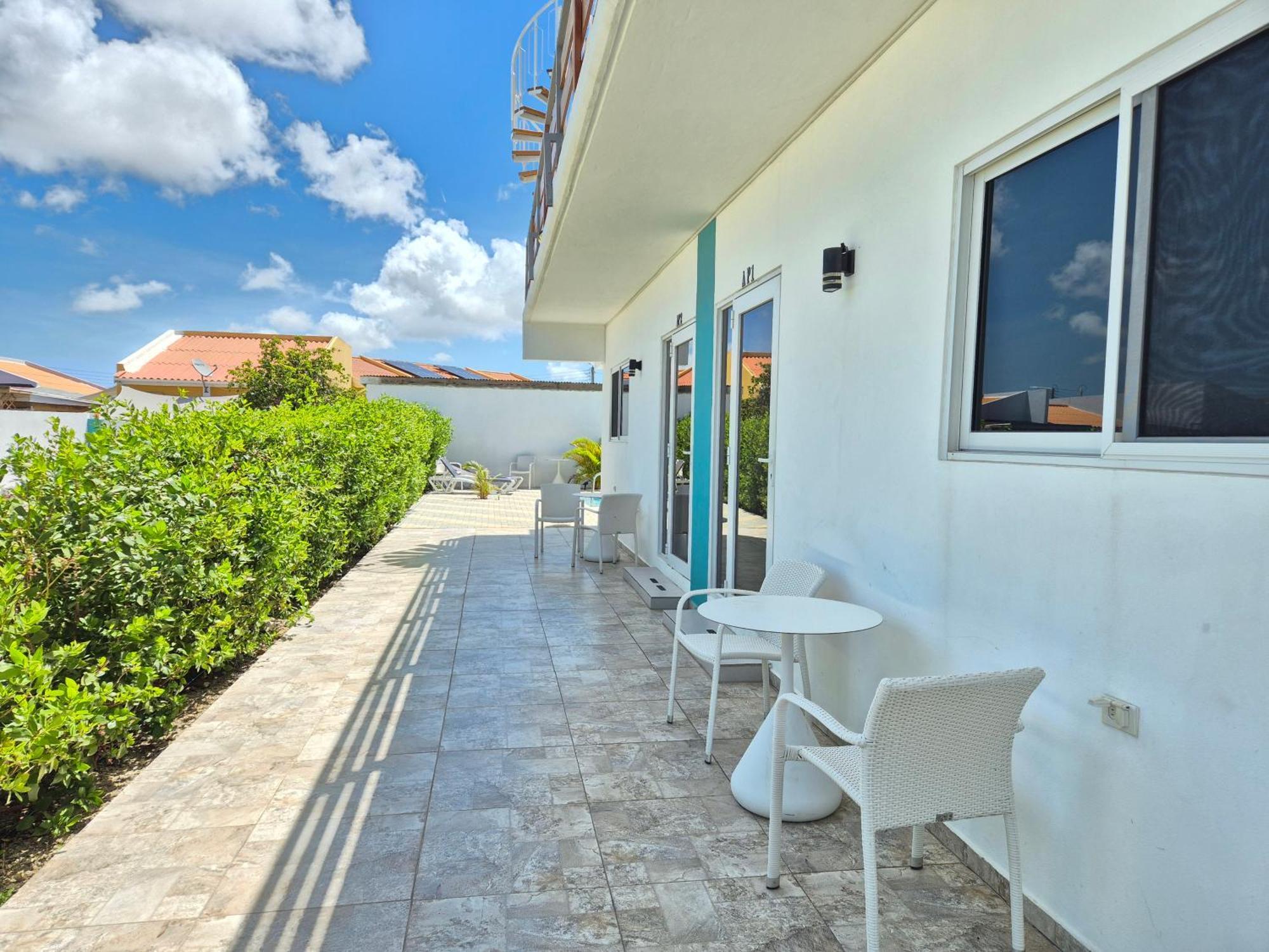 Ocean Breeze Apartments In Aruba اورانجستاد المظهر الخارجي الصورة